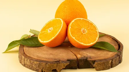 Orange(Freepik)