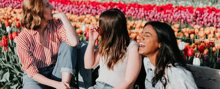 Happy girls ic Unsplash 