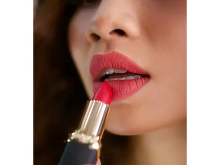 Matte Lipstick(Freepik)