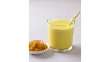 हल्दी वाला दूध (Turmeric milk).png