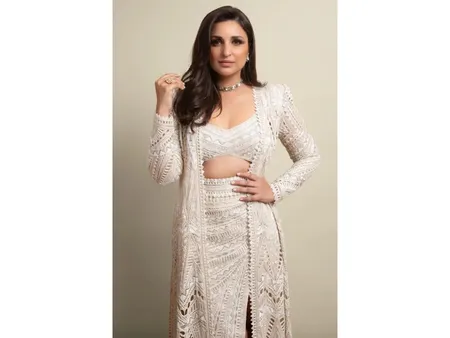 pc(Vogue India).png 