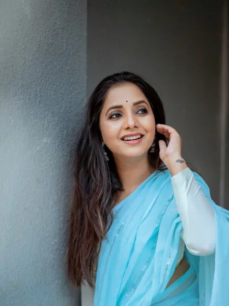 Sayali Sanjeev Sky Blue Saree