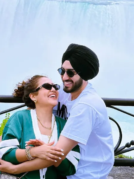 neha-kakkar-rohan-preet-singh (1)