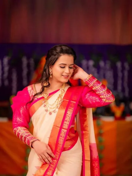 navratri-2023-prajakta-gaikwad