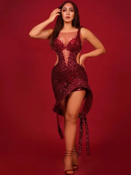 Bollywood Actress| Khushali Kumar Khushali Kumar hot photos Khushali Kumar instagram| Actress Photos