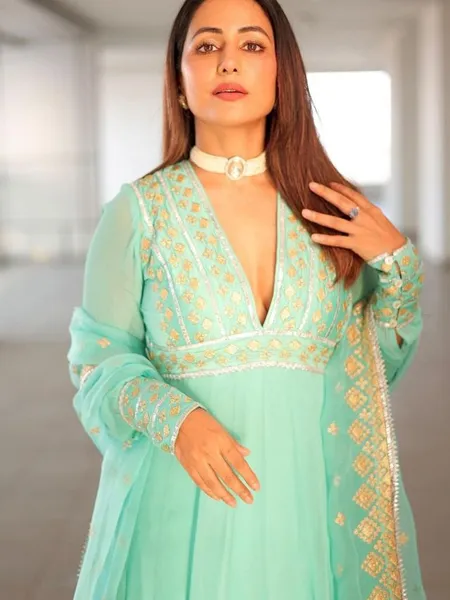 Ramzan 2024 Hina Khan traditional look fashion tips in Gujarati
