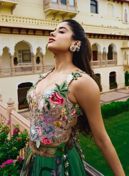 janhvi kapoor