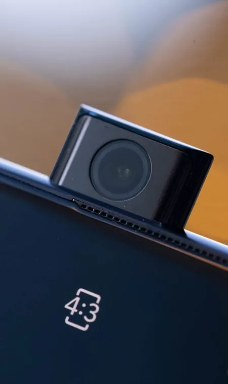 Best-Smartphones-with-Pop-Up-Cameras