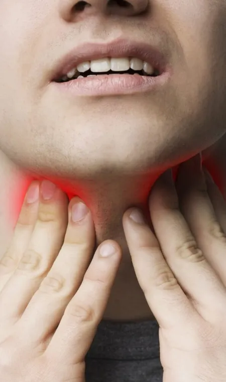 Are-You-at-Risk-of-Throat-CancerMust-Know-Early-Symptoms