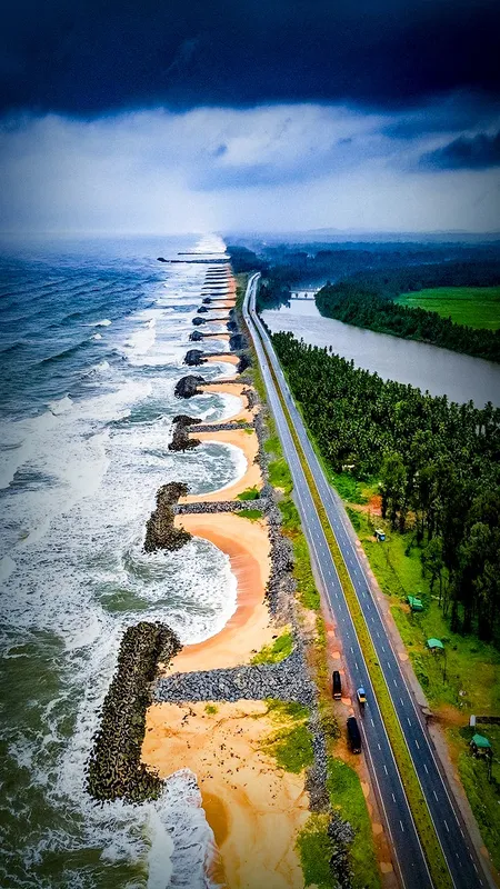 स्वर्ग से सुंदर: मरावंथे बीच