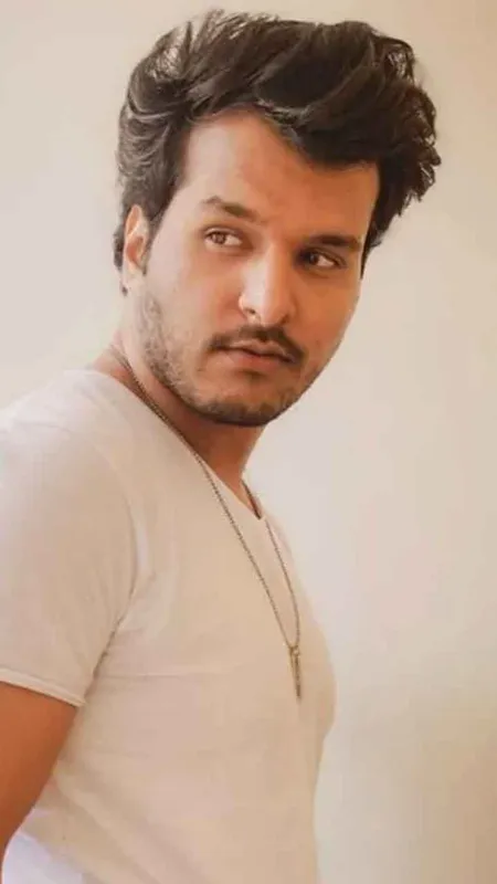 भोजपुरी सिनेमा के मिस्टर परफेक्शनिस्ट Raghav Nayyar के 6 साल 6 किरदार