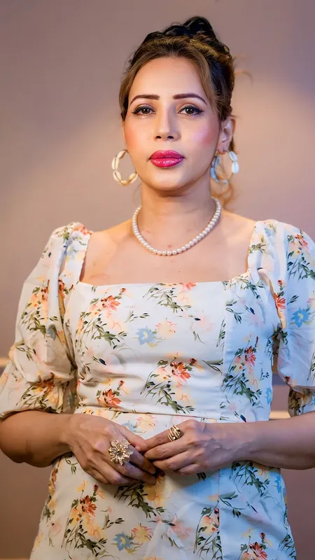 कैंसर के इलाज के झूठे दावों पर नवजोत सिंह पर भड़कीं रोज़लिन खान?