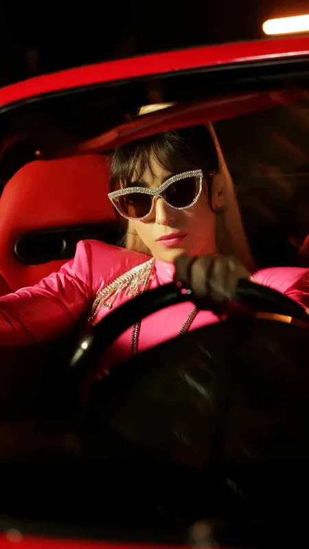 Neha Bhasin का पहला रैप सांग हैं 'नाम तो तू जनता है'