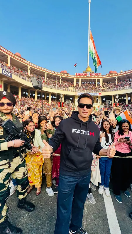 फिल्म Fateh का प्रमोशन करने पंजाब पहुंचे Sonu Sood