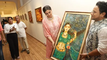 Raveena Tandon ने 'नायिका' की 'कलात्मक' सीरीज का किया उद्घाटन