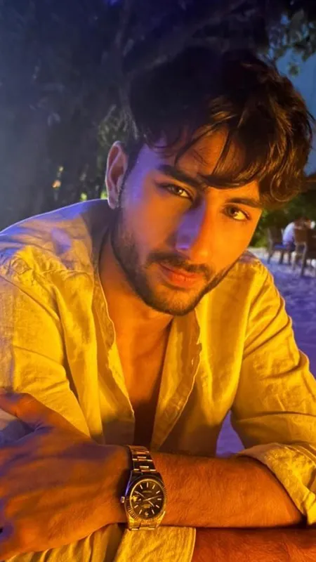 Ibrahim Ali Khan ने पाकिस्तानी क्रिटिक को भेजा धमकी भरा मैसेज? 'Nadaaniyan' रिव्यू पर मचा बवाल