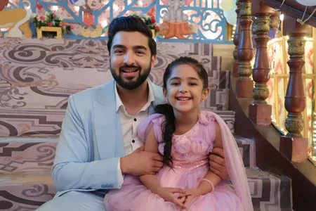 Short: Bhagya Lakshmi रोहित सुचांती की इच्छा है कि उनकी बेटी पारो जैसी हो