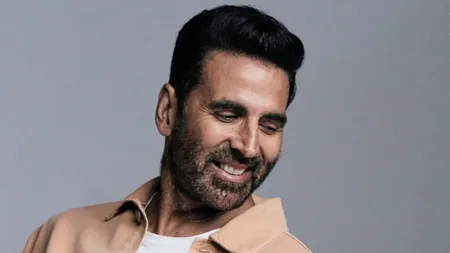 Short: जब अक्षय कुमार 'गलती से' RTO अधिकारी की बाइक से टकरा गए, जानिए यहां?