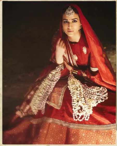 कृति सेनन का हुस्न देखकर आप हो जाएंगे फिदा, देखें एक्ट्रेस की तस्वीरें