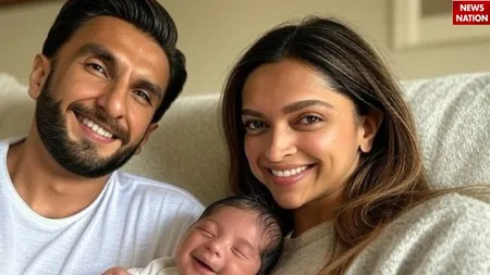 फोटोज में दीपिका और दुआ क्रिसमस सेलिब्रेट कर रहे हैं. 