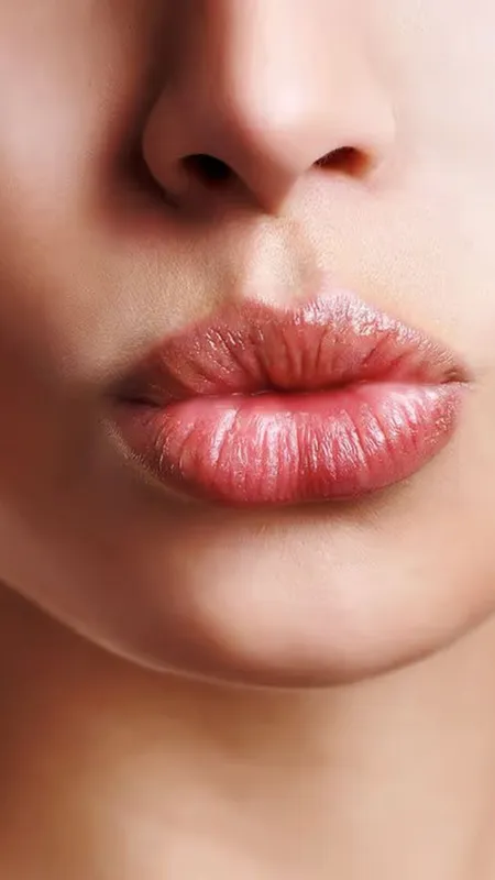 dry lips 4