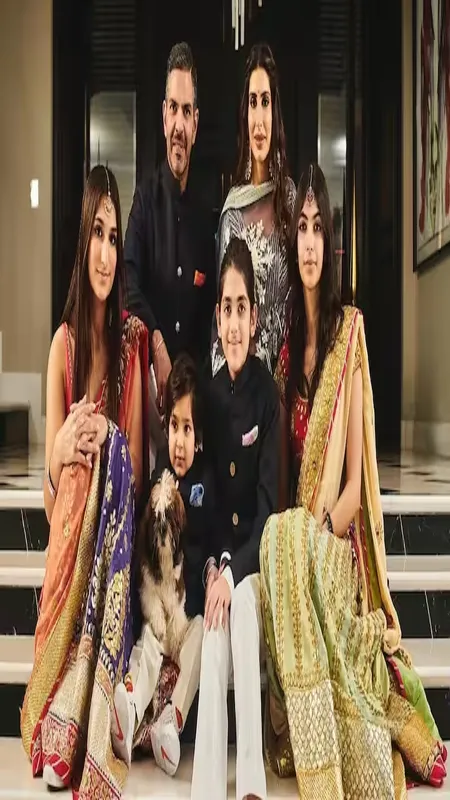 Karisma Kapoor kids used to celebrate festivals like this with Sunjay Kapur stepmother shared pictur (1)