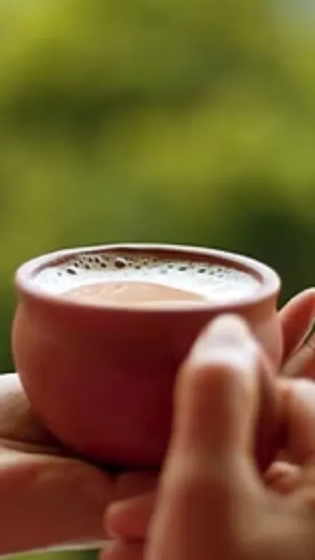 Benefits of tea: बारिश में चाय पीना सेहत के लिए क्यों हैं फायदेमंद