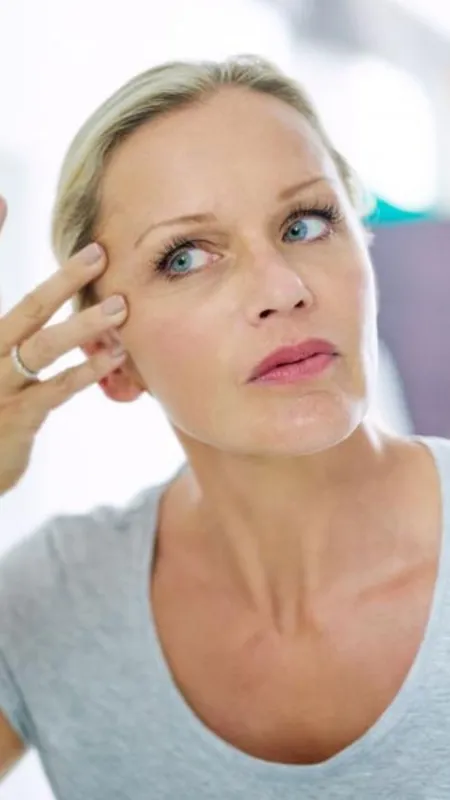 चेहरे की झुर्रियों को कम करने के टिप्स!