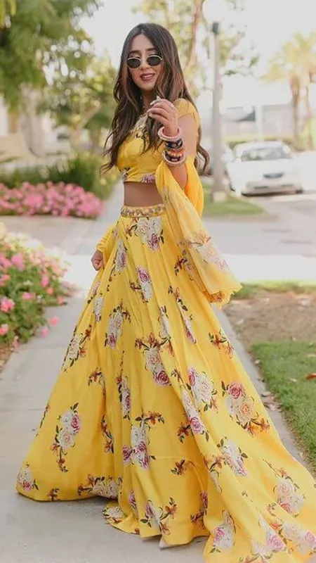 गर्मियों के लिए इस तरह के वेडिंग लहंगा हैं बेस्ट