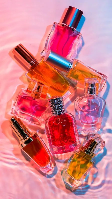 बॉडी से आती है बदबू...ऐसे लगाएं परफ्यूम, ज्यादा देर तक रहेगी खुशबू