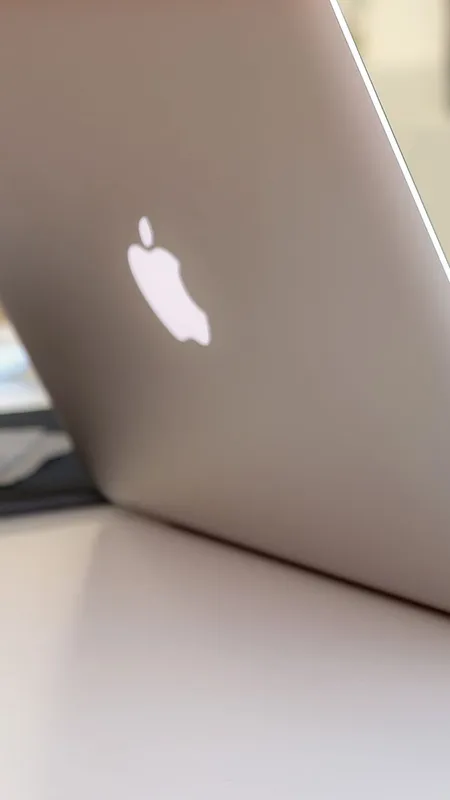 आखिर एप्पल का आधा सेब क्यों होता है कटा...मिल गया है इसका जवाब