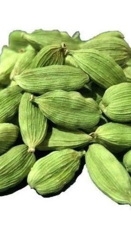 इस छोटी सी इलायची में छिपा है सेहत का राज, जानिए इसके अद्भुत फायदे!