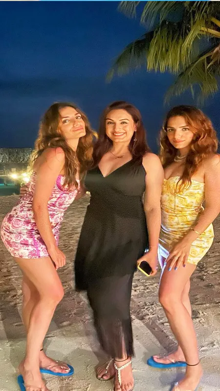 नेहा और सोनू कक्कड़ ने नहीं, इन कक्कड़ बहनों ने मालदीव्स में की मस्ती