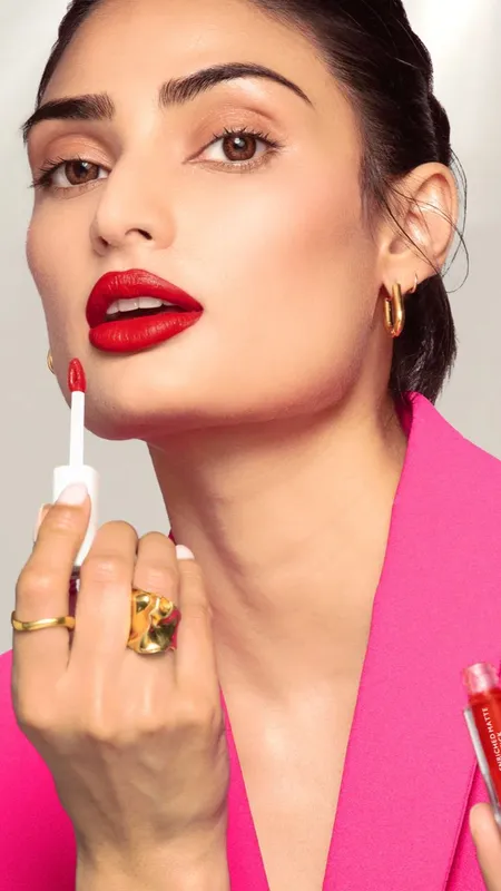 क्या आपकी भी लिपस्टिक जल्दी छूट जाती है, करें ये काम