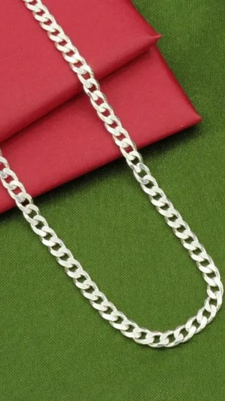 क्या आपको पता हैं छोटे बच्चों को चांदी की चेन पहनाने के फायदे