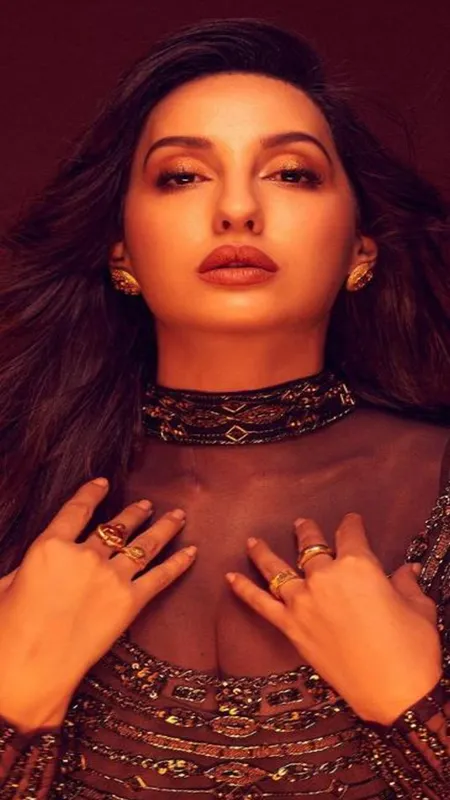 नोरा फतेही का ये जानलेवा लुक, मचा रहा है तबाही