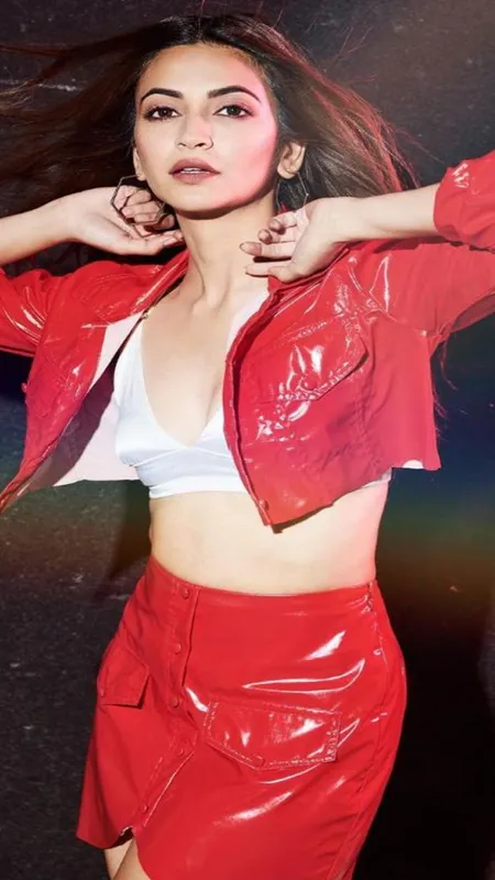 इंडियन हो या देसी अवतार, दोनों में ही लगती हैं शानदार