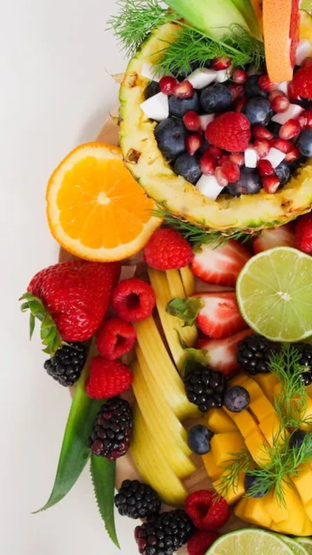 साबूत फल या जूस.. सेहत के लिए क्या है ज्यादा फायदेमंद?