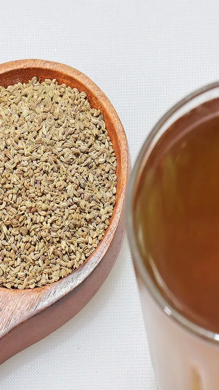 अजवाइन के पानी का अनोखा चमत्कार, खुद ही पीकर देखें आप