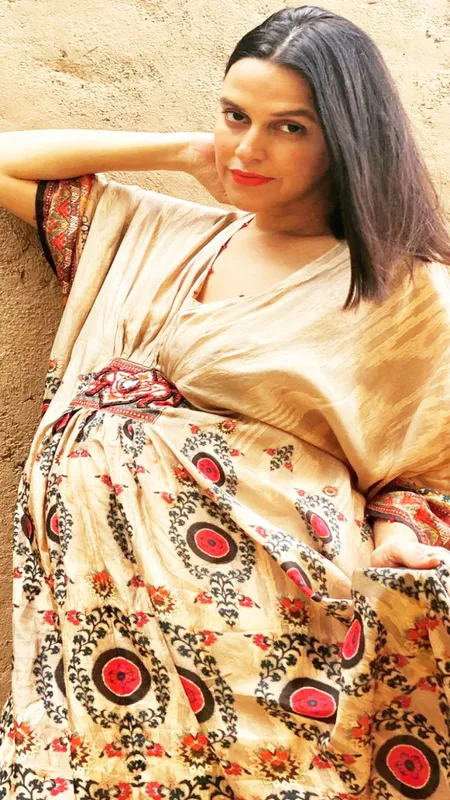 प्रेगनेंसी के दौरान एक्ट्रेस इन आउटफिट्स में लगी स्टाइलिश, फैंस हैरान