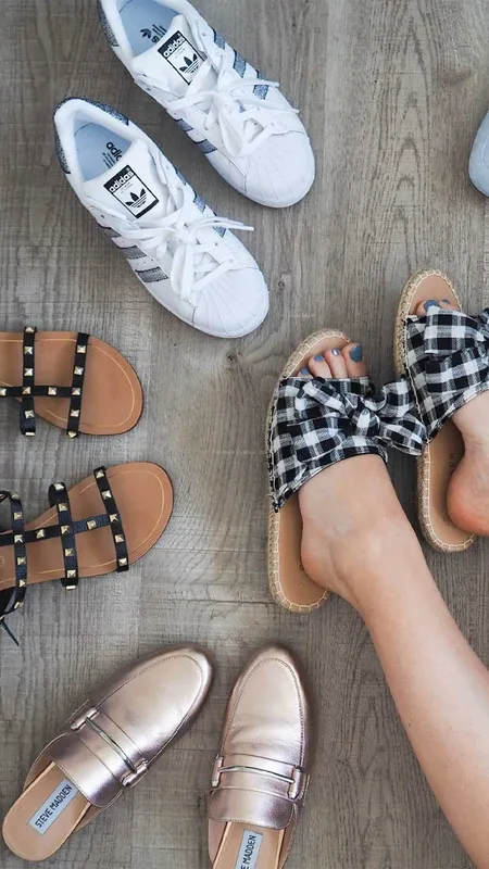 गर्मियों में चाहिए आराम तो ये 5 फुटवियर आज ही ले आएं