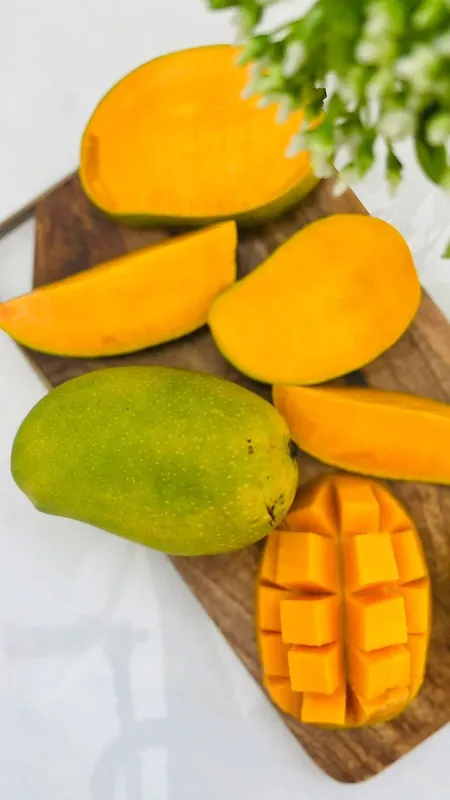 क्या आप भी खाने के बाद आम खाते है, तो जान लें ये नुकसान