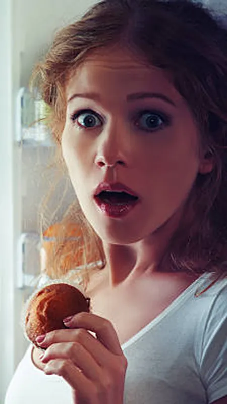 देर रात जब भी भूख सताए, ये Healthy Snacks खाएं