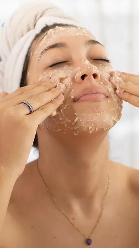 करवा चौथ से पहले ये फेस पैक लगाएं निरंतर,चेहरे से ड्राइनेस होगी छूमंतर