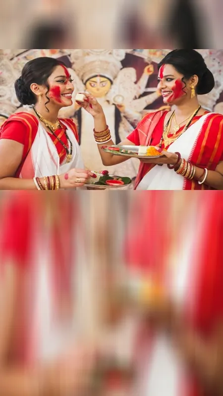 दशहरे की बात है कुछ खास, जानें इस दिन सिंदूर खेला की रस्म का इतिहास