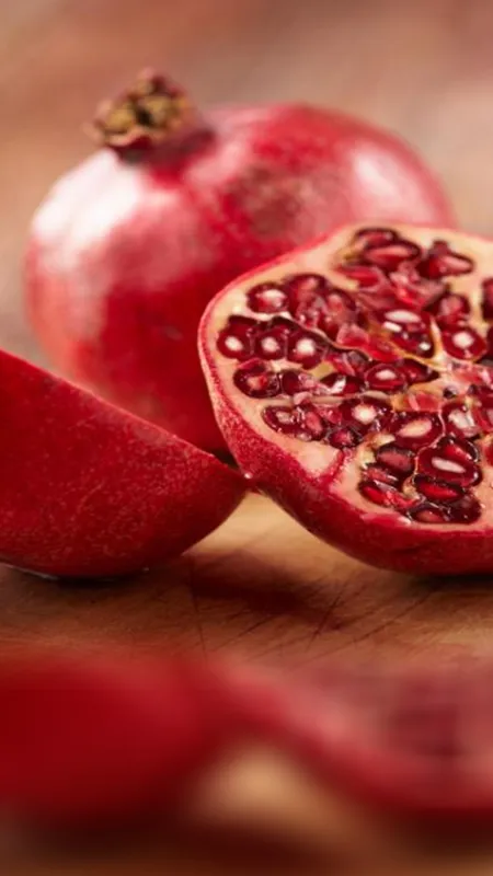 नहीं होना बीमार, तो कम खाएं अनार