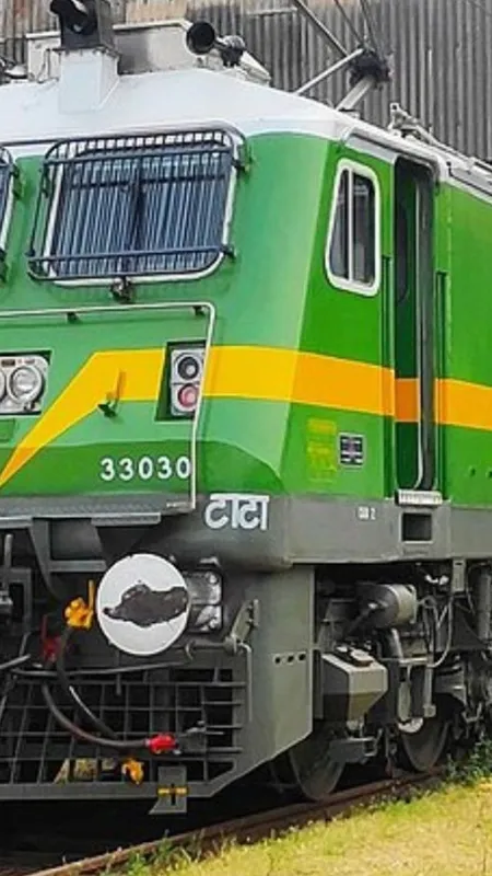 ट्रेन के इंजन में क्यों नहीं होता है टॉयलेट, आखिर क्या होती है वजह?