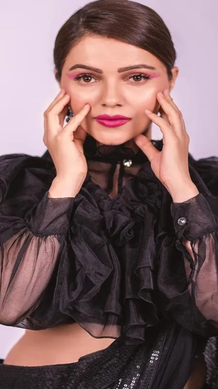 छुपारुस्तम निकलीं रुबीना दिलैक, सेहत के नाम पर करती हैं ये सब