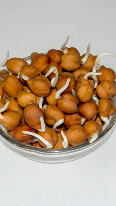 सुबह खाली पेट भीगे चने खाने के ये हैं फायदे!