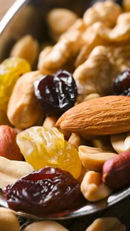 बिना भिगोए नहीं खाने चाहिए ये ड्राई फ्रूट्स!